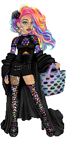 Gosupermodel-Figur mit regenbogenfarbigen Haaren, Regenboge-Ohrringes, einem bunten Top und heller Haut. Darüber trägt sie ein schwarzes Kleid und einen langen, schwarzen Mantel, dazu schwarz-bunte Stiefel. In der Hand hat sei eine lila Tasche mit bunten Lippen-Motiven.